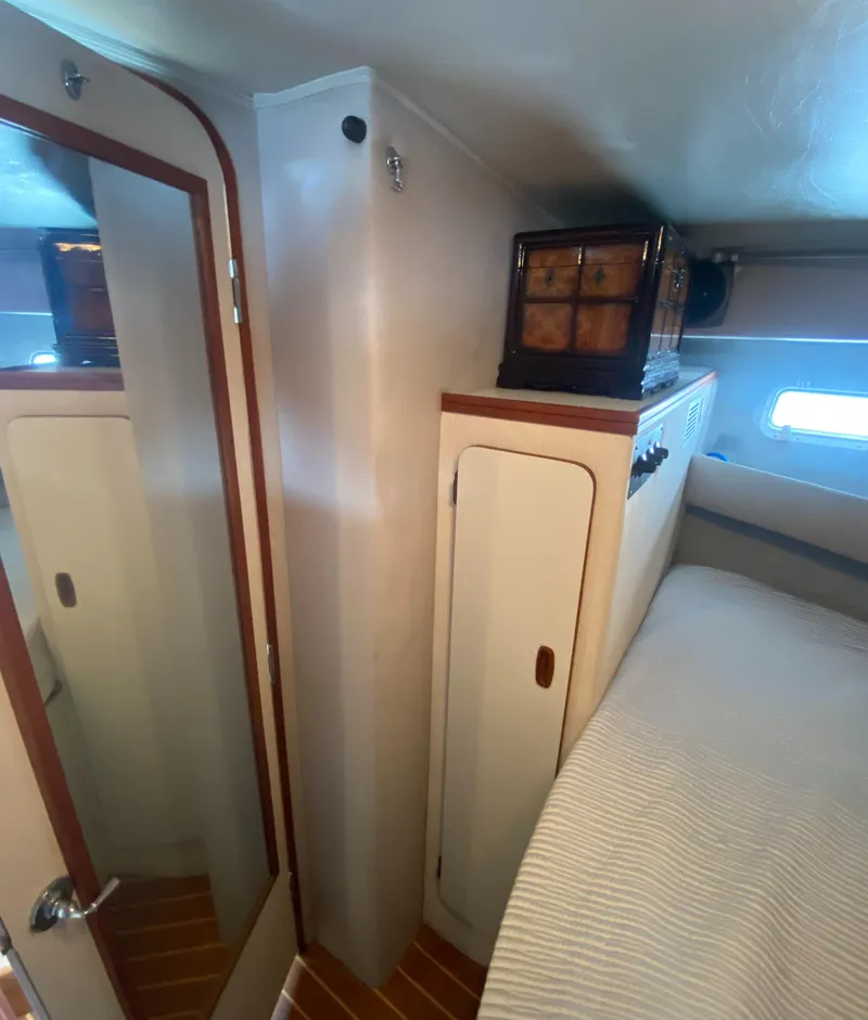 Slide: The Image of Chris-Craft 320 Amerosport Sedan 1988 - 58
