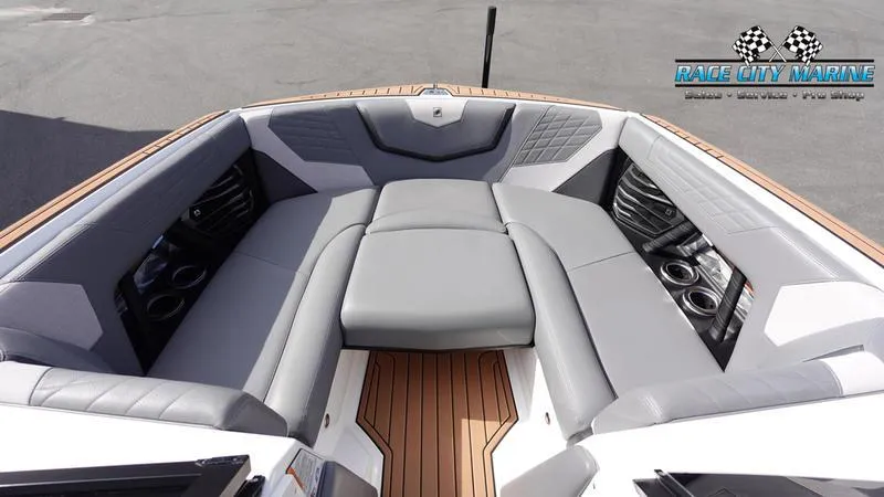 Slide: The Image of Nautique Super Air Nautique G23 - 13