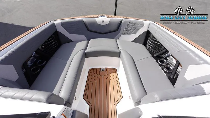 Slide: The Image of Nautique Super Air Nautique G23 - 15