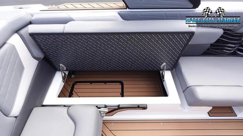 Slide: The Image of Nautique Super Air Nautique G23 - 17