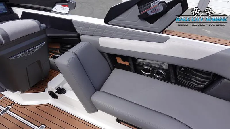 Slide: The Image of Nautique Super Air Nautique G23 - 20