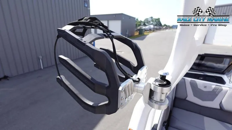 Slide: The Image of Nautique Super Air Nautique G23 - 21