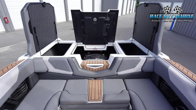 Slide: The Image of Nautique Super Air Nautique G23 - 26