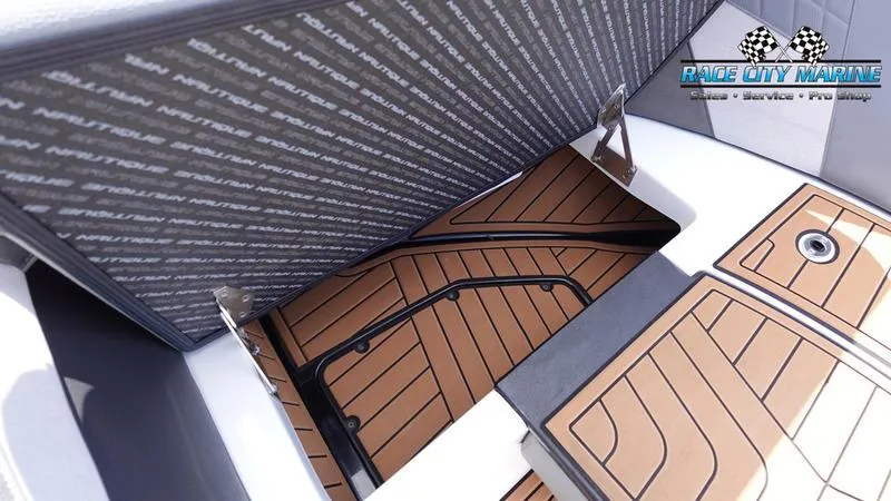 Slide: The Image of Nautique Super Air Nautique G23 - 29