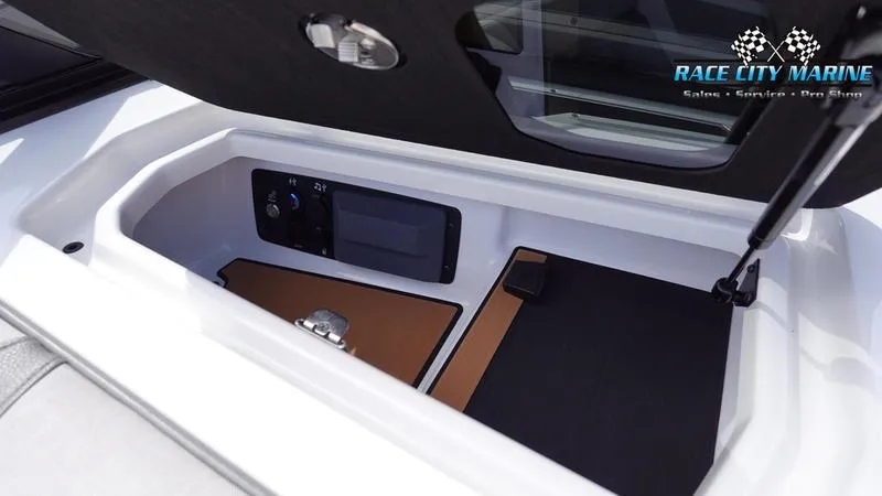 Slide: The Image of Nautique Super Air Nautique G23 - 35