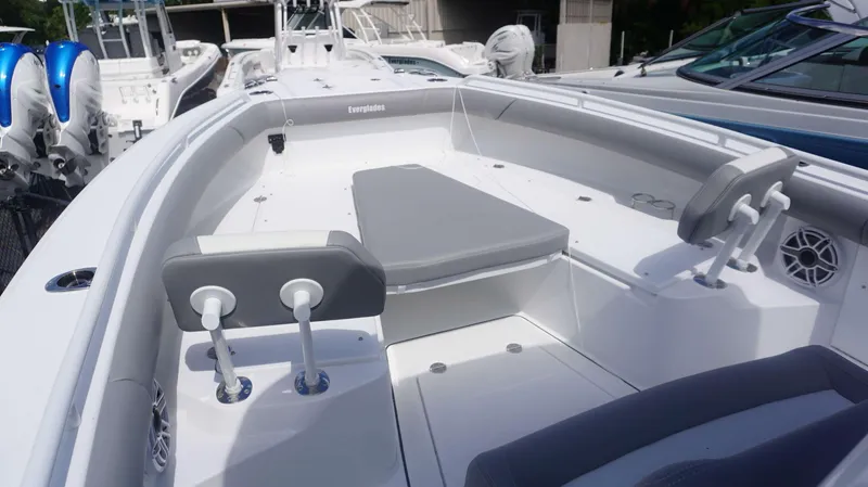 Slide: The Image of 2025 Everglades 273 CC boat interior with seating and storage. - 5