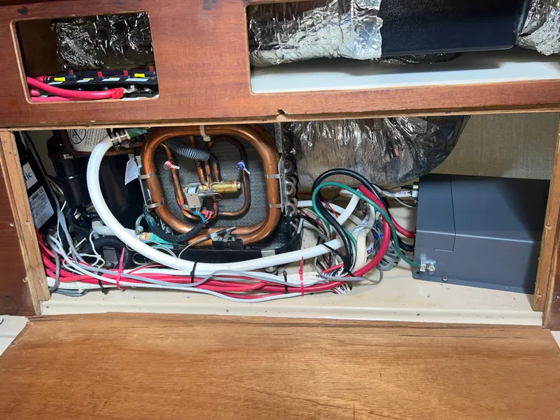 Slide: The Image of Island Packet 350 1997 - 103