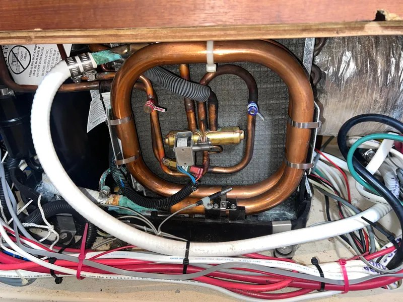 Slide: The Image of Island Packet 350 1997 - 104