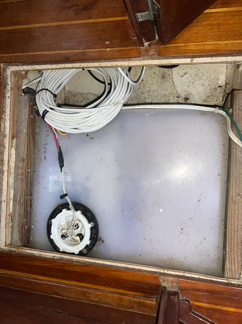 Slide: The Image of Island Packet 350 1997 - 114