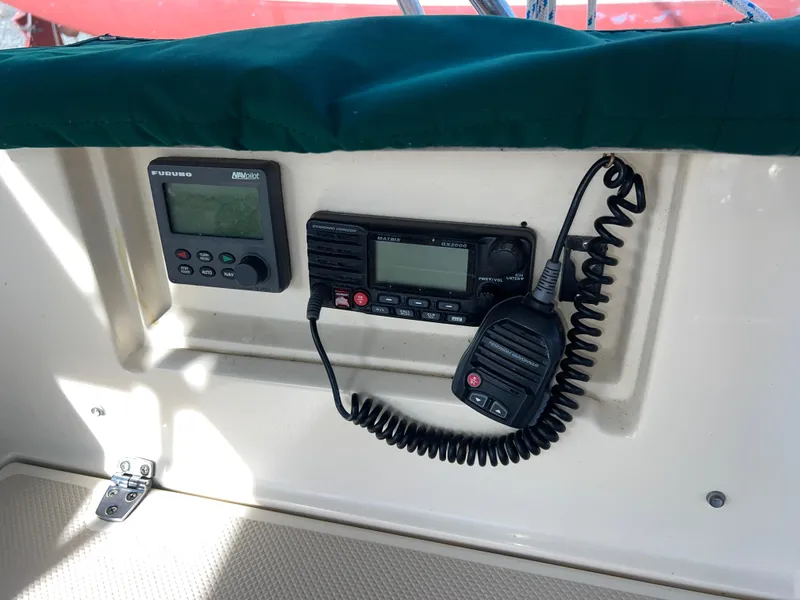 Slide: The Image of Island Packet 350 1997 - 28