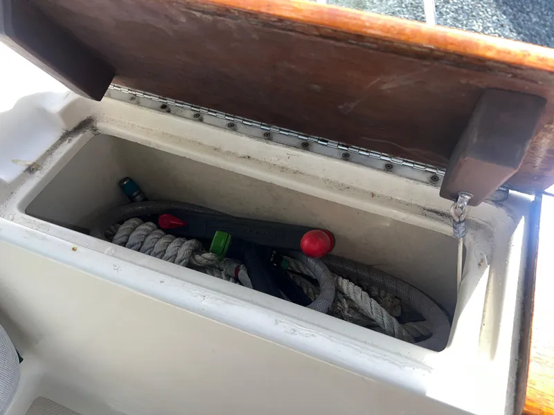 Slide: The Image of Island Packet 350 1997 - 35