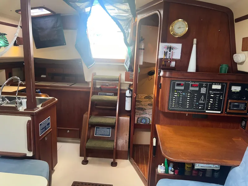 Slide: The Image of Island Packet 350 1997 - 46