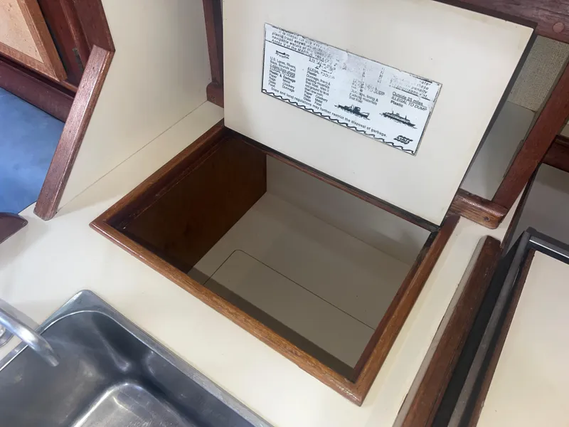 Slide: The Image of Island Packet 350 1997 - 65