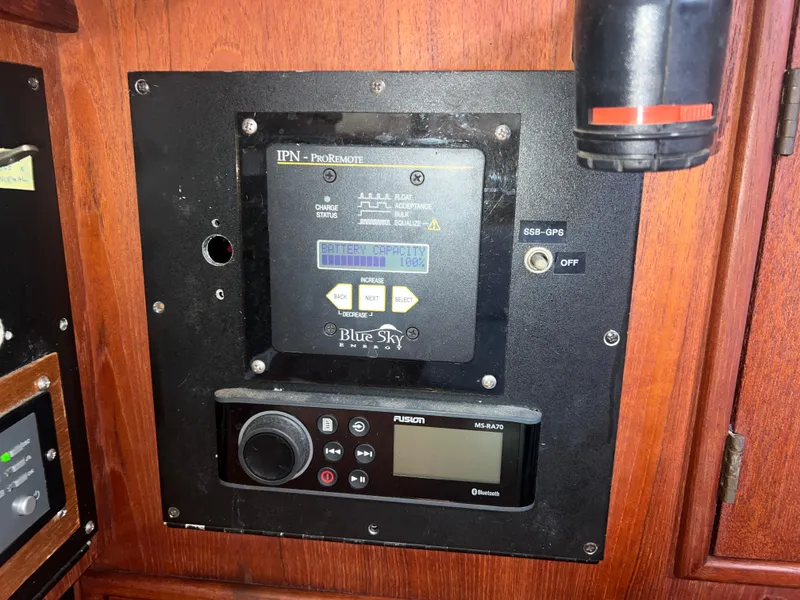 Slide: The Image of Island Packet 350 1997 - 83