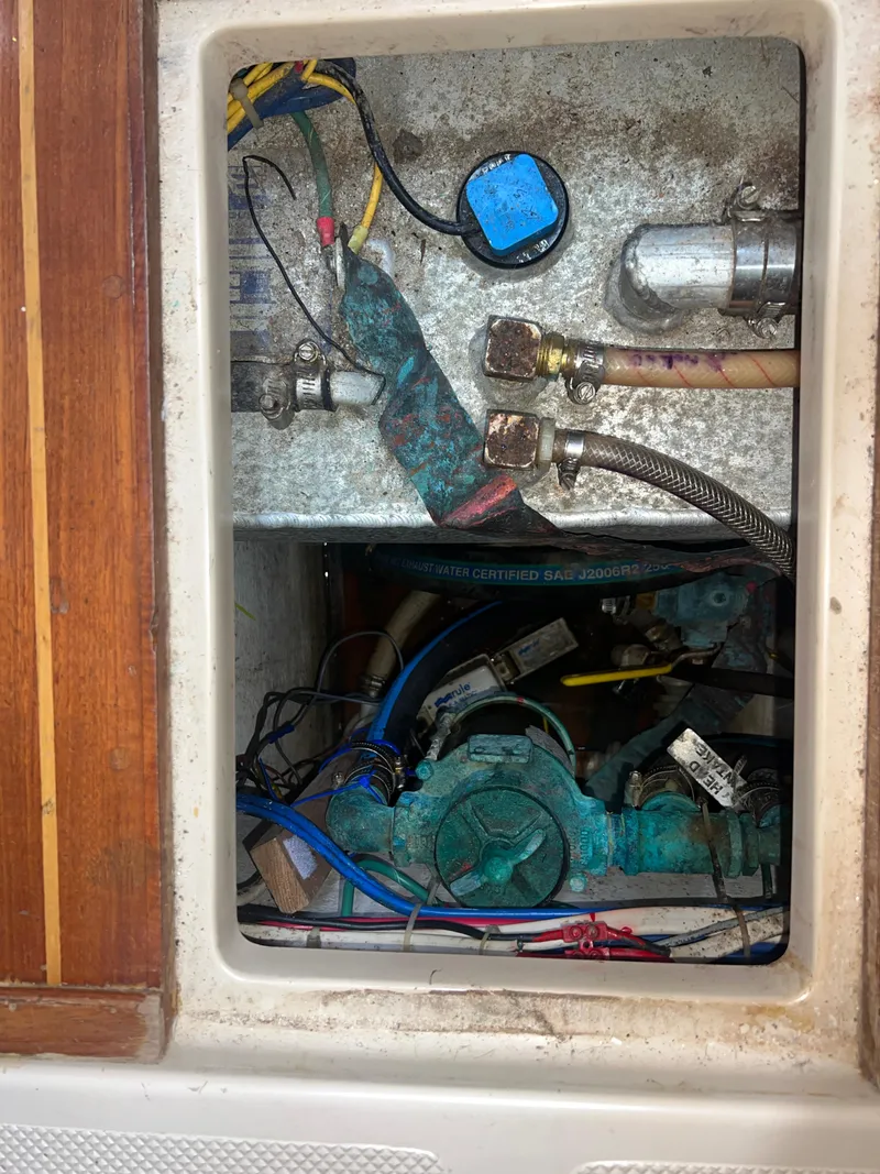 Slide: The Image of Island Packet 350 1997 - 85