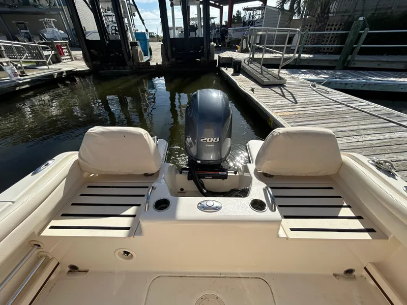 Slide: The Image of 2021 Grady-White Fisherman 216 boat with Yamaha 200 engine at dock. - 5