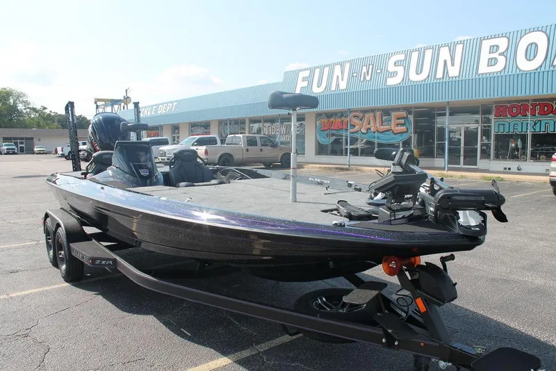 Slide: The Image of Skeeter ZXR21 2025 - 6