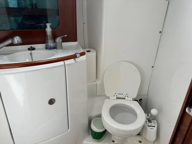 Slide: The Image of Beneteau 331 2004 - 33