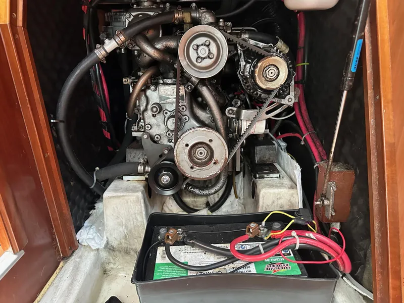 Slide: The Image of Beneteau 331 2004 - 35