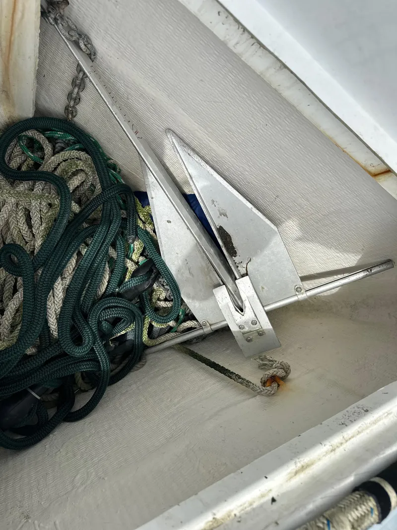 Slide: The Image of Beneteau 331 2004 - 43