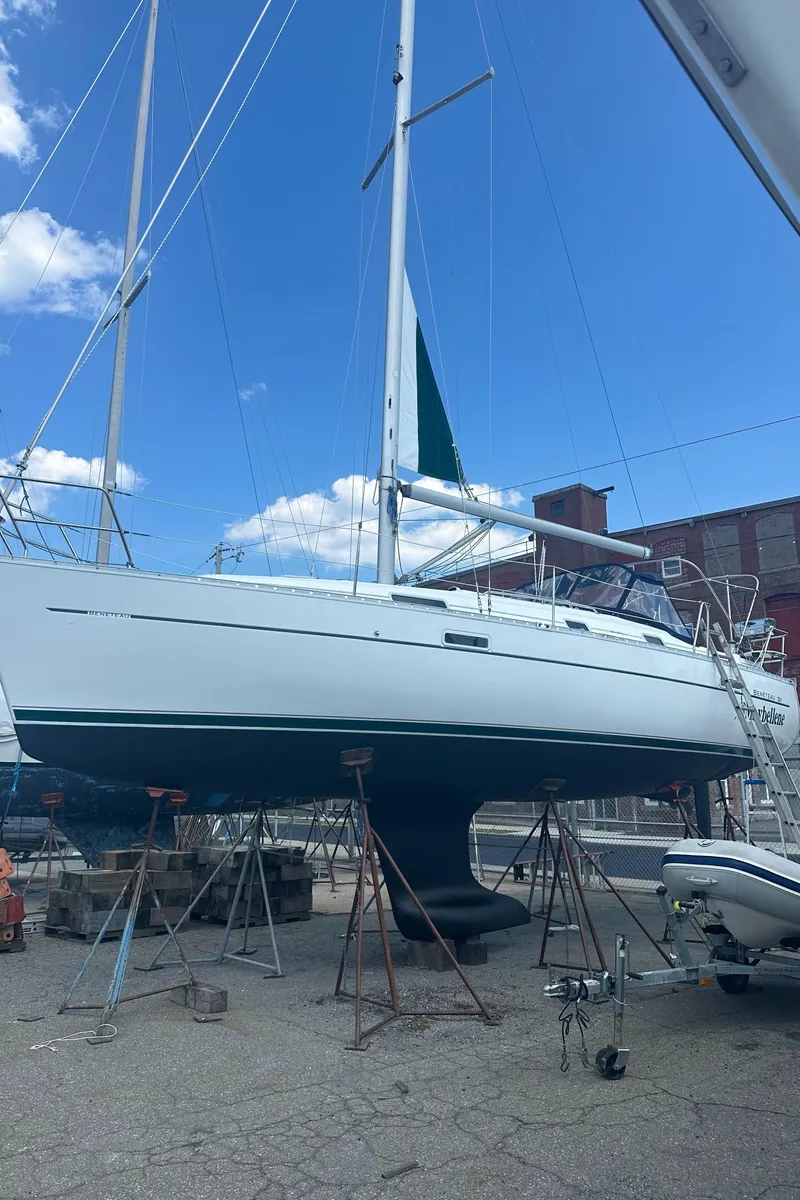 Slide: The Image of Beneteau 331 2004 - 52