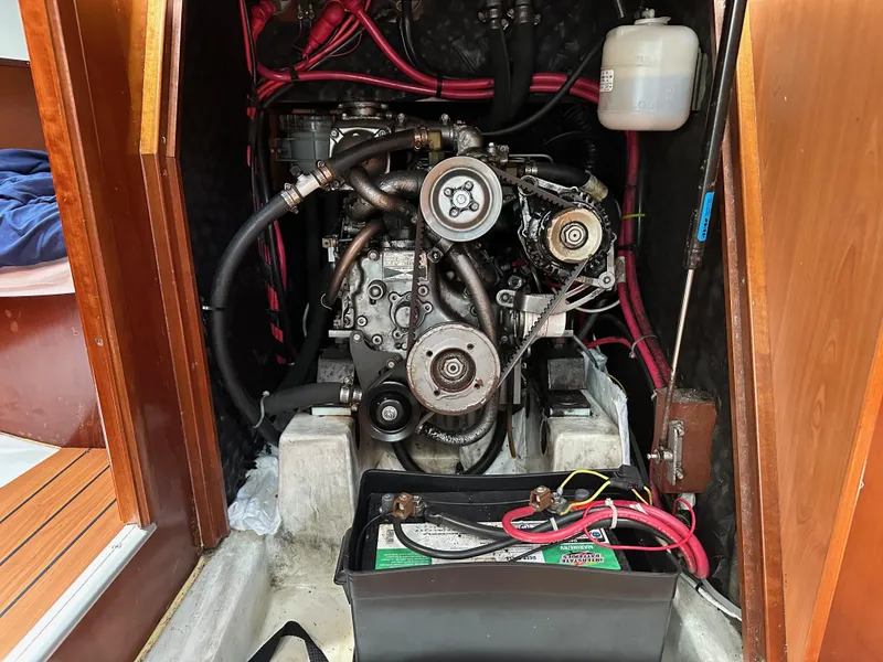 Slide: The Image of Beneteau 331 2004 - 8