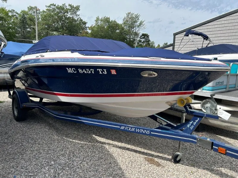 Slide: The Image of Four Winns 200 Horizon I/O 2009 - 4