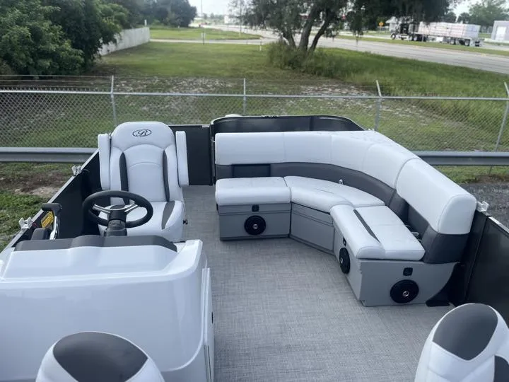 Slide: The Image of Bentley Pontoons LE 180 3PT 2024 - 12