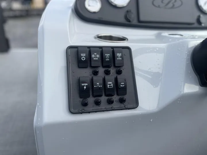 Slide: The Image of Bentley Pontoons LE 180 3PT 2024 - 19