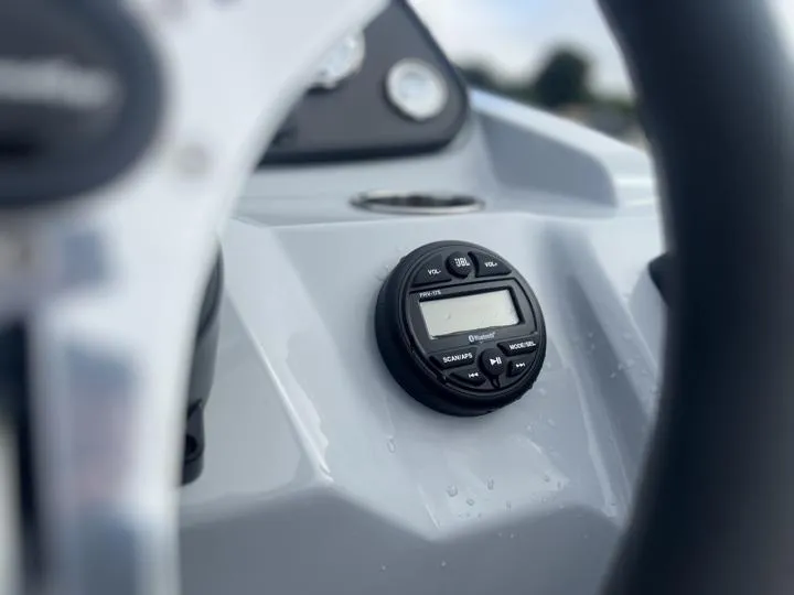 Slide: The Image of Bentley Pontoons LE 180 3PT 2024 - 20