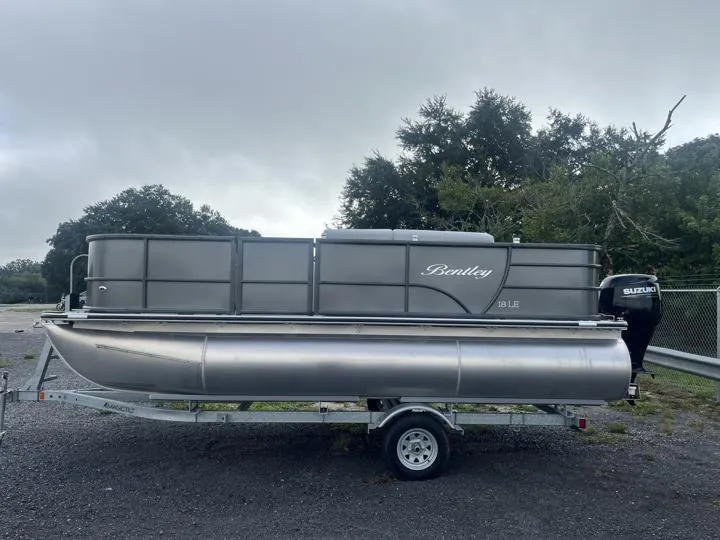 Slide: The Image of Bentley Pontoons LE 180 3PT 2024 - 4