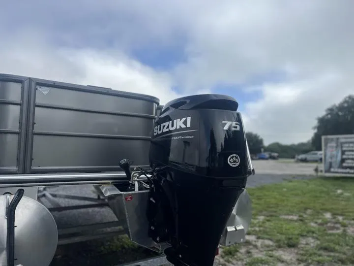 Slide: The Image of Bentley Pontoons LE 180 3PT 2024 - 6