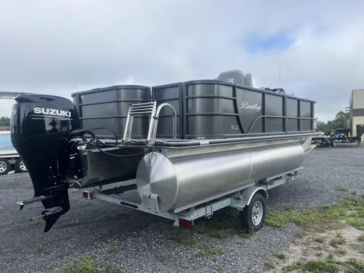 Slide: The Image of Bentley Pontoons LE 180 3PT 2024 - 7