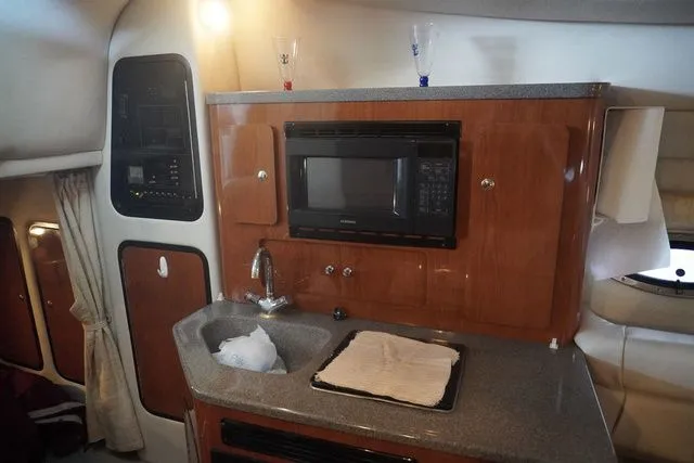 Slide: The Image of Crownline Boats 290 CR 2002 - 11