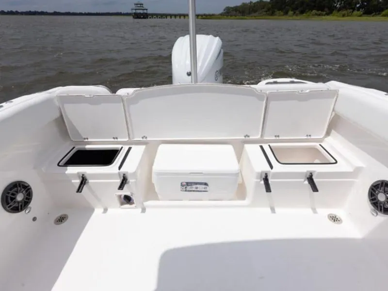 Slide: The Image of Sea Fox 228 Traveler 2025 - 54