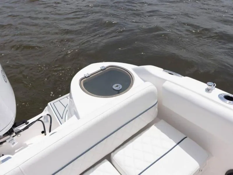 Slide: The Image of Sea Fox 228 Traveler 2025 - 60