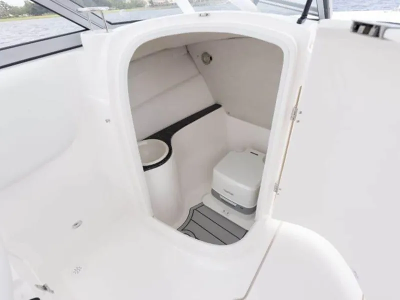 Slide: The Image of Sea Fox 228 Traveler 2025 - 61