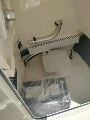 Slide: The Image of Boston Whaler 230 Outrage 2023 - 16