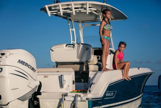 Slide: The Image of Boston Whaler 230 Outrage 2023 - 30