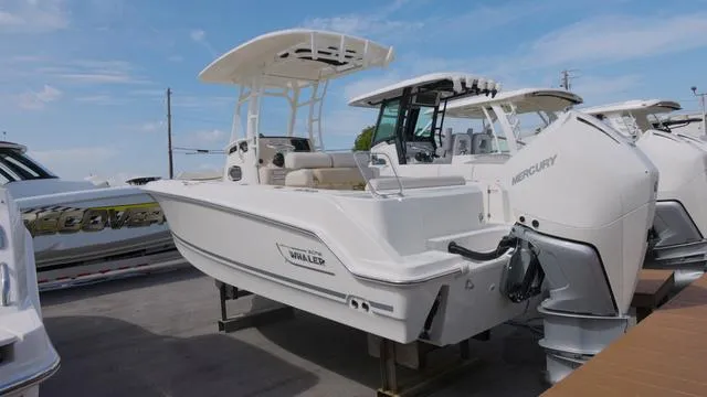 Slide: The Image of Boston Whaler 230 Outrage 2023 - 34