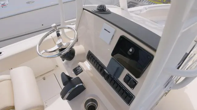 Slide: The Image of Boston Whaler 230 Outrage 2023 - 41