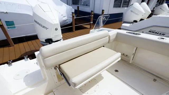 Slide: The Image of Boston Whaler 230 Outrage 2023 - 43
