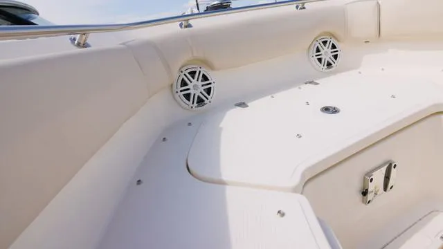 Slide: The Image of Boston Whaler 230 Outrage 2023 - 44