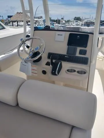 Slide: The Image of Boston Whaler 230 Outrage 2023 - 7