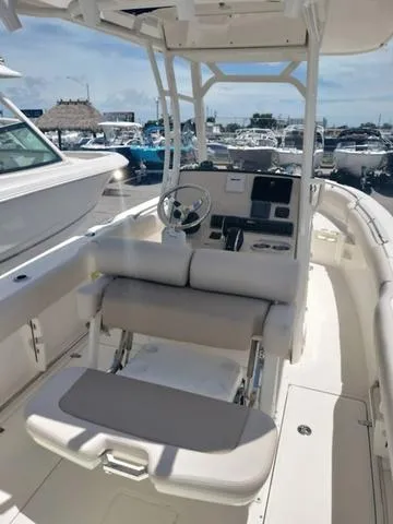 Slide: The Image of Boston Whaler 230 Outrage 2023 - 8