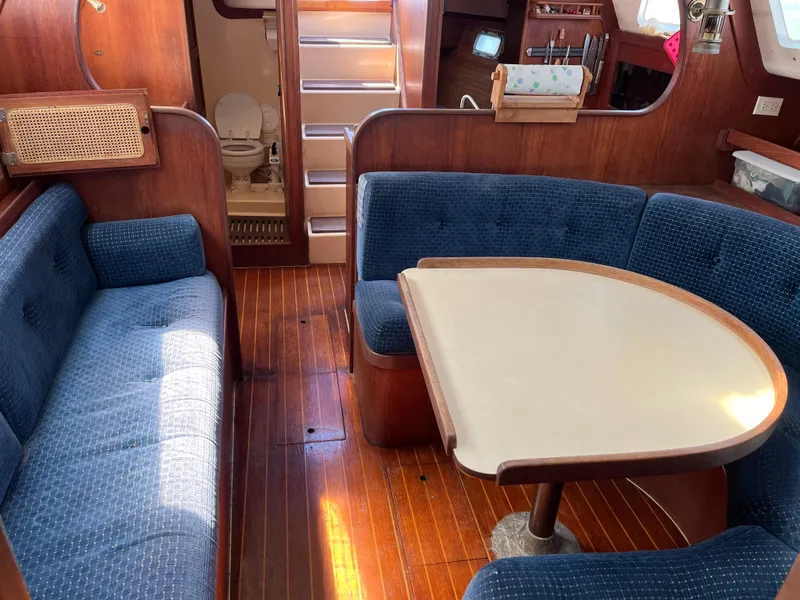 Slide: The Image of Freedom 32 1984 - 32