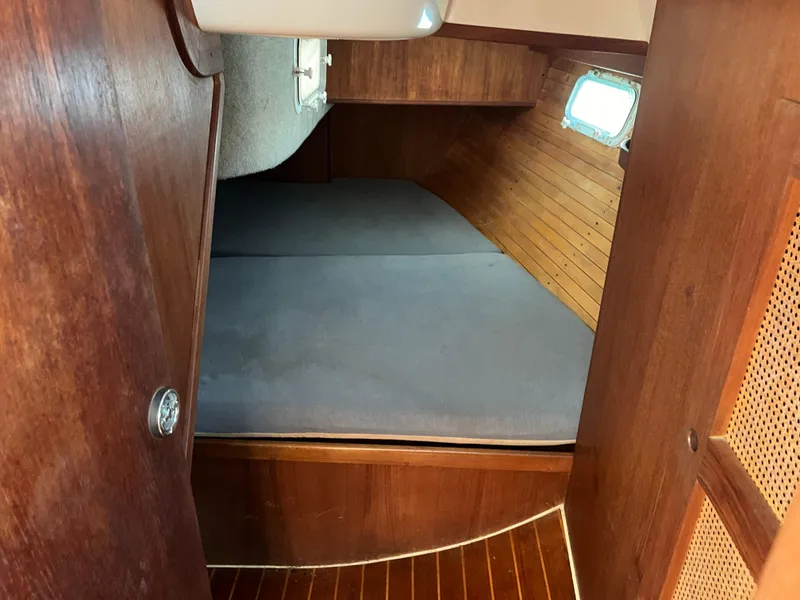 Slide: The Image of Freedom 32 1984 - 39