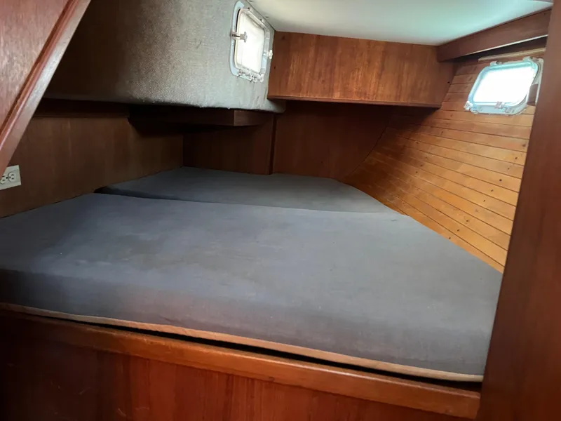 Slide: The Image of Freedom 32 1984 - 40