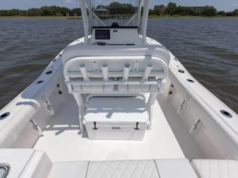 Slide: The Image of Sea Fox 228 Commander 2025 - 57