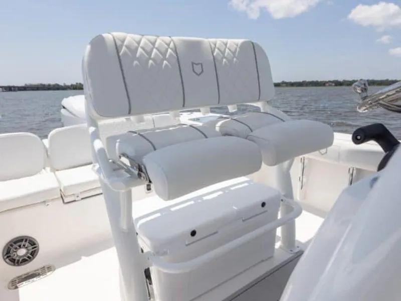 Slide: The Image of Sea Fox 228 Commander 2025 - 62